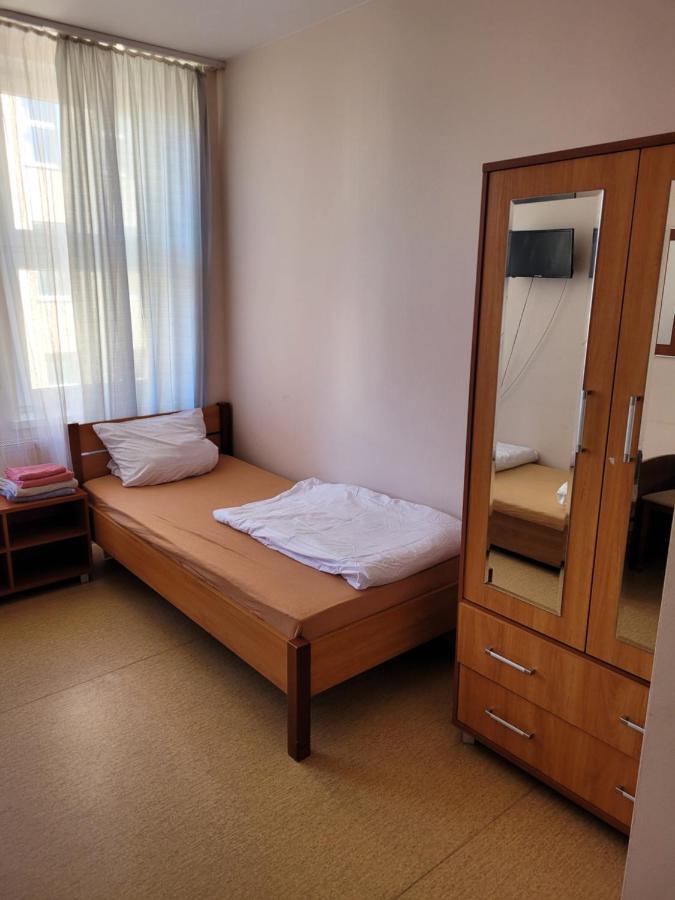 Dom Opieki Nestor Hotel Warschau Buitenkant foto